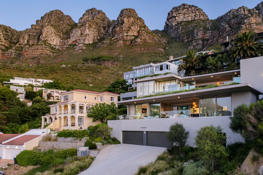 6 Bedroom Property for Sale in Camps Bay Western Cape